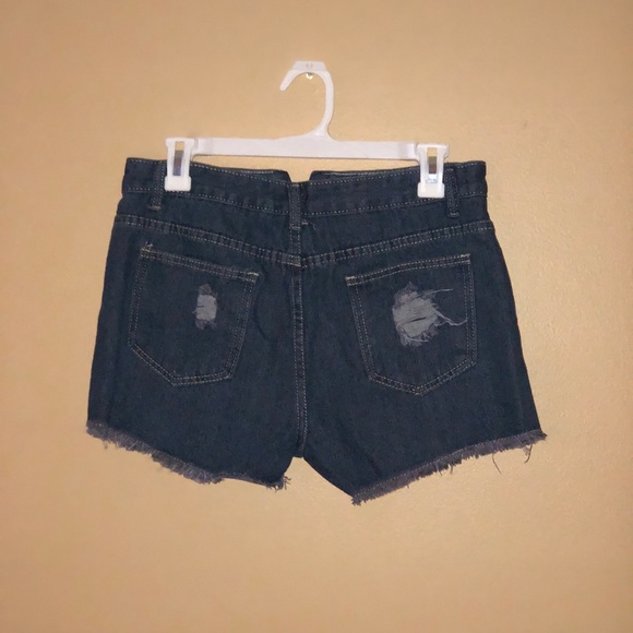 Ripped denim shorts - Picture 2 of 3